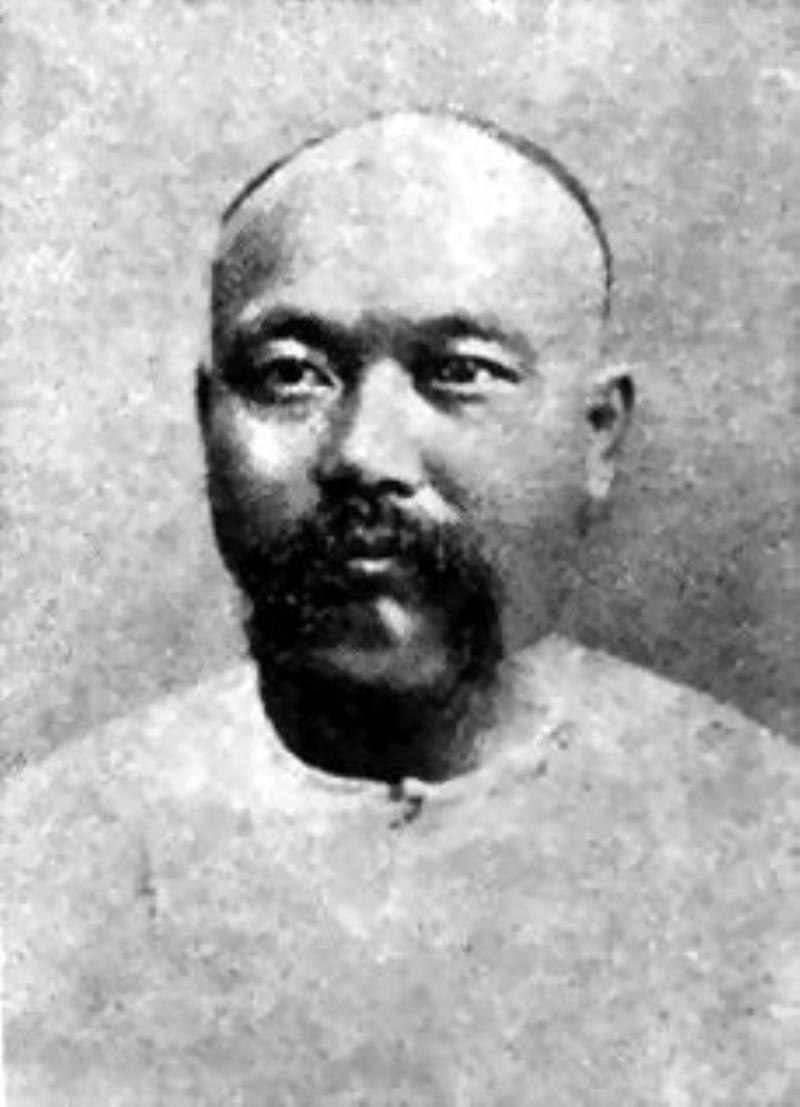 中日海戰(zhàn)中北洋海軍定遠(yuǎn)號(hào)管帶劉步蟾殉國(guó)