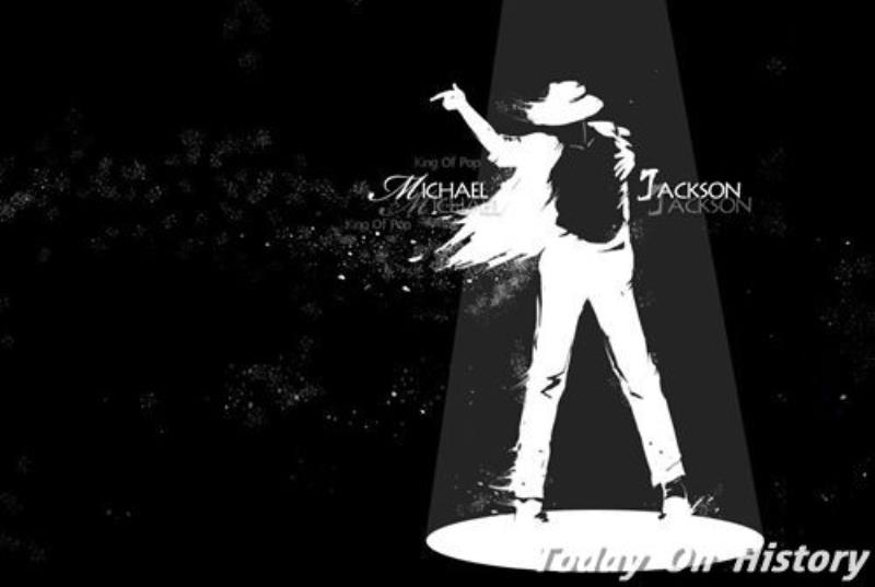 邁克爾·杰克遜首次展示招牌舞步"Moonwalking"