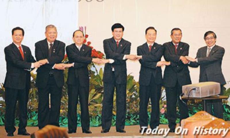 溫家寶出席大湄公河次區(qū)域經(jīng)濟(jì)合作第三次領(lǐng)導(dǎo)人會議