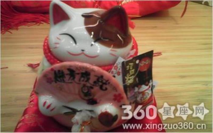 小吃店招財貓的擺放 小吃店風(fēng)水布局注意哪些