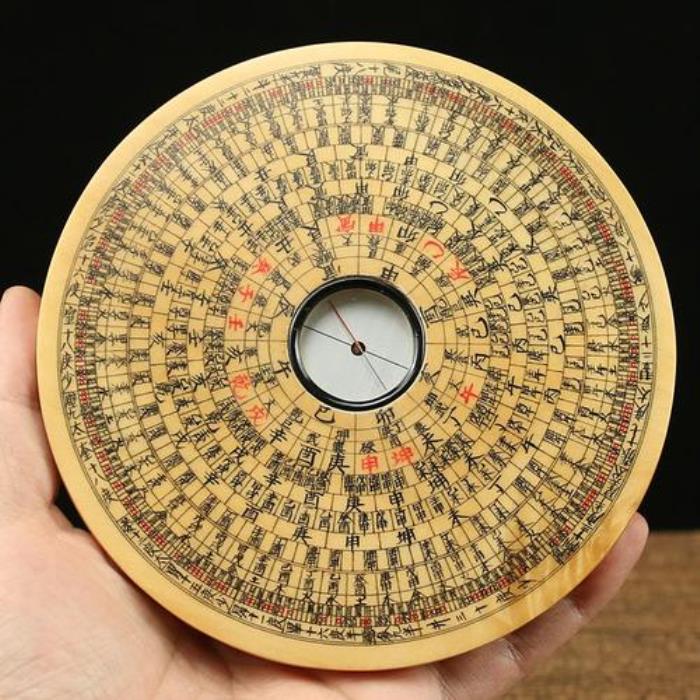 三盤(pán)卦是什么意思 羅盤(pán)和三盤(pán)卦